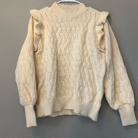 New FRNCH Paris Cream sweat Valeria Ruffle Shoulder Pointelle Sweater - Picture 6 of 9